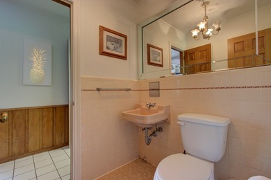 Luxurious brick home on the prestigious Texarkana Country Club on Texarkana Golf and Country Club in Arkansas - for sale on GolfHomes.com, golf home, golf lot