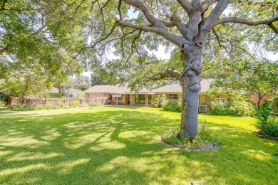 Charming Home in Ridglea Country Club Estates! Nestled in the on Ridglea Golf Course in Texas - for sale on GolfHomes.com, golf home, golf lot