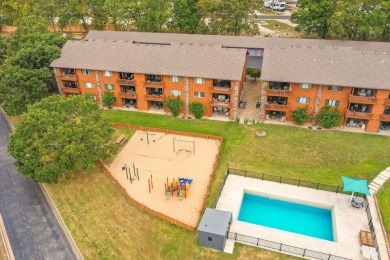 Prime Nightly Rental Opportunity in Pointe Royale!Discover this on Pointe Royale Village Country Club in Missouri - for sale on GolfHomes.com, golf home, golf lot
