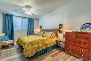 Home-in-One. This luxurious 2-bedroom 2 bath condo overlooks the on Yuma Golf and Country Club in Arizona - for sale on GolfHomes.com, golf home, golf lot