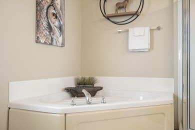 Spacious 3-Bedroom Condo/home with Modern Comforts and Inviting on Ledgestone Country Club and Golf Course in Missouri - for sale on GolfHomes.com, golf home, golf lot