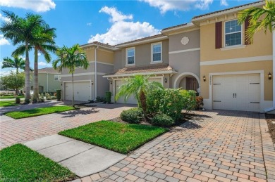 You will feel right at home in Gateway's Hammock Cove. The on Gateway Golf and Country Club in Florida - for sale on GolfHomes.com, golf home, golf lot