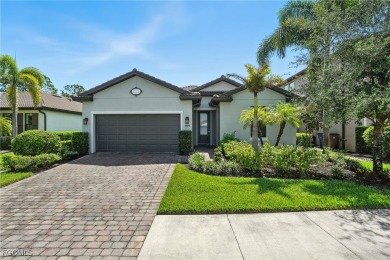 This 2017 Pulte-built 3 bed, 2 bath, 2 car garage home in on River Hall Country Club in Florida - for sale on GolfHomes.com, golf home, golf lot