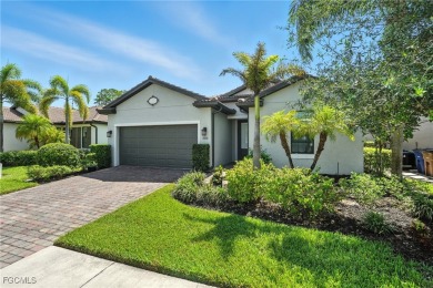 This 2017 Pulte-built 3 bed, 2 bath, 2 car garage home in on River Hall Country Club in Florida - for sale on GolfHomes.com, golf home, golf lot