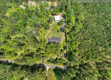 Welcome to your retreat at 437 Rayburn Blvd! This lovingly on Rayburn Country Club in Texas - for sale on GolfHomes.com, golf home, golf lot
