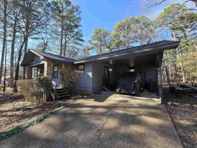 This beautifully updated 2-bedroom, 1.5-bathroom home boasts a on Mountain Ranch Golf Club in Arkansas - for sale on GolfHomes.com, golf home, golf lot