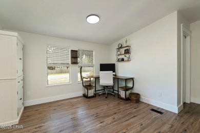 Don't miss this fantastic opportunity to own a spacious on Sharks Tooth Golf Club in Florida - for sale on GolfHomes.com, golf home, golf lot