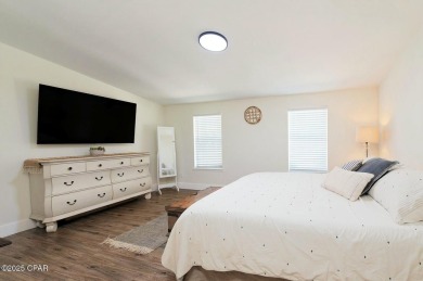 Don't miss this fantastic opportunity to own a spacious on Sharks Tooth Golf Club in Florida - for sale on GolfHomes.com, golf home, golf lot