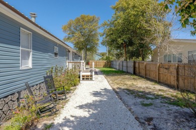Don't miss this fantastic opportunity to own a spacious on Sharks Tooth Golf Club in Florida - for sale on GolfHomes.com, golf home, golf lot