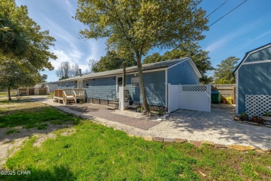 Don't miss this fantastic opportunity to own a spacious on Sharks Tooth Golf Club in Florida - for sale on GolfHomes.com, golf home, golf lot