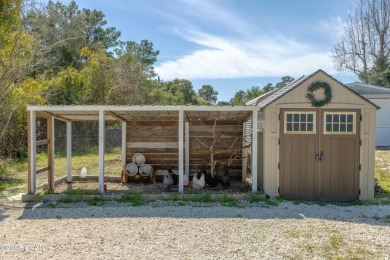 Don't miss this fantastic opportunity to own a spacious on Sharks Tooth Golf Club in Florida - for sale on GolfHomes.com, golf home, golf lot