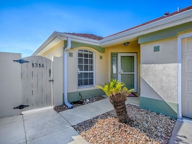 BOND PAID! This delightful 2/2 San Pedro Courtyard Villa is on El Diablo Executive Golf Course in Florida - for sale on GolfHomes.com, golf home, golf lot