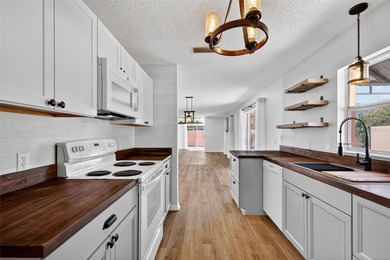 One or more photo(s) has been virtually staged. BEAUTIFULLY on El Diablo Executive Golf Course in Florida - for sale on GolfHomes.com, golf home, golf lot