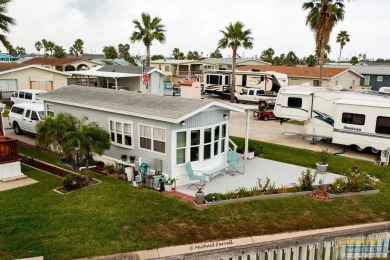 Nice 1 bed/1 bath, very well cared for park model in convenient on Long Island Golf Course in Texas - for sale on GolfHomes.com, golf home, golf lot