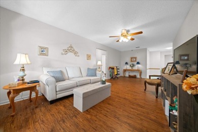 END UNIT in Crescent Ridge - Light, Bright & Move-In Ready!
 on On Top of the World Golf Course in Florida - for sale on GolfHomes.com, golf home, golf lot
