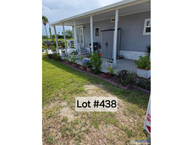 Nice 1 bed/1 bath, very well cared for park model in convenient on Long Island Golf Course in Texas - for sale on GolfHomes.com, golf home, golf lot