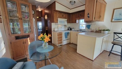 Nice 1 bed/1 bath, very well cared for park model in convenient on Long Island Golf Course in Texas - for sale on GolfHomes.com, golf home, golf lot