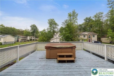 Step into this 3 bed 2 bath home and imagine placing your on Pocono Farms Country Club in Pennsylvania - for sale on GolfHomes.com, golf home, golf lot
