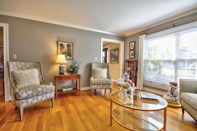 Fabulous updated home overlooking the first Fairway of on Greenbrier Golf and Country Club in Kentucky - for sale on GolfHomes.com, golf home, golf lot