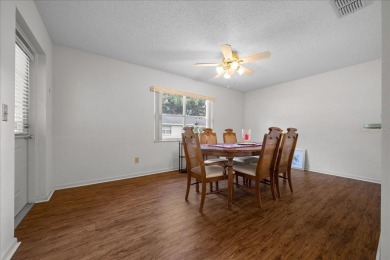 END UNIT in Crescent Ridge - Light, Bright & Move-In Ready!
 on On Top of the World Golf Course in Florida - for sale on GolfHomes.com, golf home, golf lot