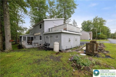 Step into this 3 bed 2 bath home and imagine placing your on Pocono Farms Country Club in Pennsylvania - for sale on GolfHomes.com, golf home, golf lot