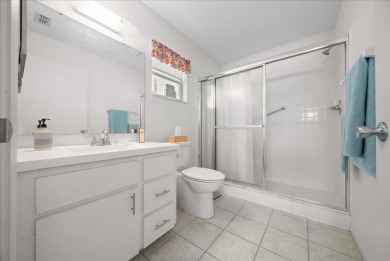 END UNIT in Crescent Ridge - Light, Bright & Move-In Ready!
 on On Top of the World Golf Course in Florida - for sale on GolfHomes.com, golf home, golf lot