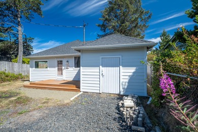 This darling single level Gleneden Beach cottage has been on Salishan Spa and Golf Resort in Oregon - for sale on GolfHomes.com, golf home, golf lot