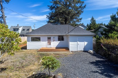 This darling single level Gleneden Beach cottage has been on Salishan Spa and Golf Resort in Oregon - for sale on GolfHomes.com, golf home, golf lot