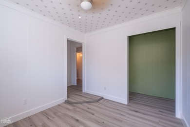 This darling single level Gleneden Beach cottage has been on Salishan Spa and Golf Resort in Oregon - for sale on GolfHomes.com, golf home, golf lot