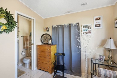 Beautifully updated 2 bedroom corner lot home. 2 full baths on Viewpoint Golf Resort in Arizona - for sale on GolfHomes.com, golf home, golf lot