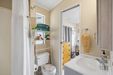 Beautifully updated 2 bedroom corner lot home. 2 full baths on Viewpoint Golf Resort in Arizona - for sale on GolfHomes.com, golf home, golf lot