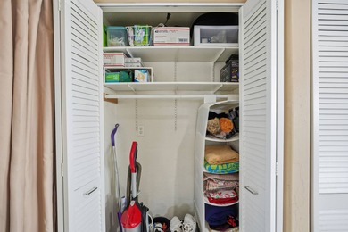 Beautifully updated 2 bedroom corner lot home. 2 full baths on Viewpoint Golf Resort in Arizona - for sale on GolfHomes.com, golf home, golf lot