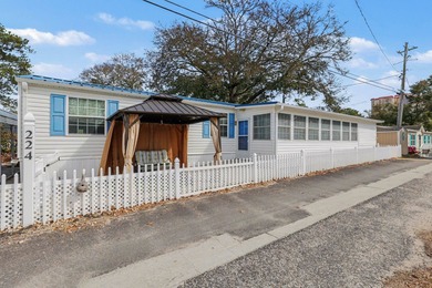 Located in a highly desirable oceanfront community, this 3BR/2BA on Arcadian Shores Golf Club in South Carolina - for sale on GolfHomes.com, golf home, golf lot