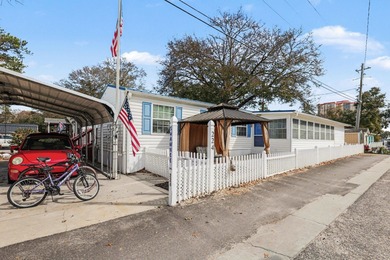 Located in a highly desirable oceanfront community, this 3BR/2BA on Arcadian Shores Golf Club in South Carolina - for sale on GolfHomes.com, golf home, golf lot