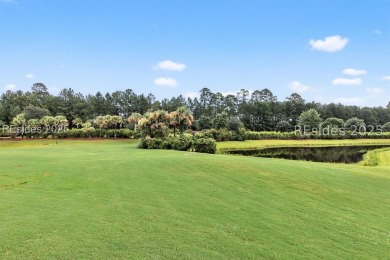 This beautifully maintained Copper Ridge Model offers the on Argent Lakes Golf Course in South Carolina - for sale on GolfHomes.com, golf home, golf lot