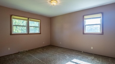 Welcome to this beautifully maintained 5-bed, 2.5-bath home on West Plains Country Club in Missouri - for sale on GolfHomes.com, golf home, golf lot