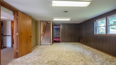 Welcome to this beautifully maintained 5-bed, 2.5-bath home on West Plains Country Club in Missouri - for sale on GolfHomes.com, golf home, golf lot