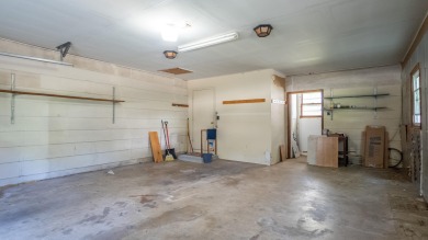 Welcome to this beautifully maintained 5-bed, 2.5-bath home on West Plains Country Club in Missouri - for sale on GolfHomes.com, golf home, golf lot