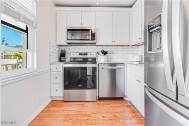 Beautifully maintained 2-bedroom, 2-bath condo located in the on Seven Lakes Golf and Tennis Community in Florida - for sale on GolfHomes.com, golf home, golf lot