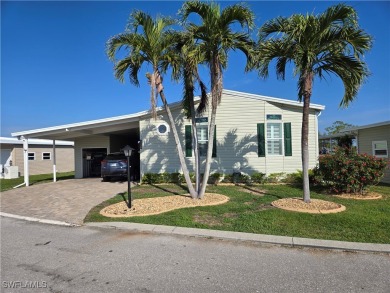 Custom Built-in 2006 - 1640 sf beautiful mobile home in Six on Six Lakes Country Club in Florida - for sale on GolfHomes.com, golf home, golf lot