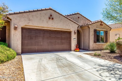 Effortless living in this beautifully maintained Villa. Perfect on Quail Creek Country Club  in Arizona - for sale on GolfHomes.com, golf home, golf lot
