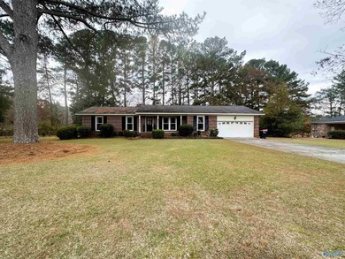 Location! Location! New listing in Country Club in Meadowview on Gadsden Country Club in Alabama - for sale on GolfHomes.com, golf home, golf lot