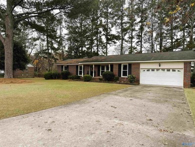 Location! Location! New listing in Country Club in Meadowview on Gadsden Country Club in Alabama - for sale on GolfHomes.com, golf home, golf lot