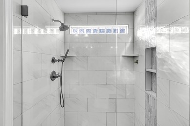 Rare & Unique: Gorgeous primary bathroom remodel (2024), Full on Golf Club At Wescott Plantation in South Carolina - for sale on GolfHomes.com, golf home, golf lot