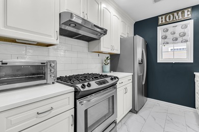 Rare & Unique: Gorgeous primary bathroom remodel (2024), Full on Golf Club At Wescott Plantation in South Carolina - for sale on GolfHomes.com, golf home, golf lot