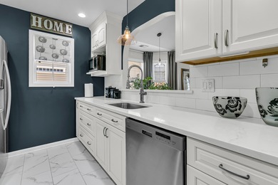 Rare & Unique: Gorgeous primary bathroom remodel (2024), Full on Golf Club At Wescott Plantation in South Carolina - for sale on GolfHomes.com, golf home, golf lot