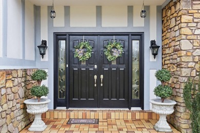 Elegant Living in Bob-O-Link Estates - Welcome to this English on Wild Turkey Trace Golf Club in Kentucky - for sale on GolfHomes.com, golf home, golf lot