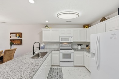 Welcome to this beautifully maintained 1st floor condo in True on True Blue Plantation in South Carolina - for sale on GolfHomes.com, golf home, golf lot