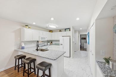 Welcome to this beautifully maintained 1st floor condo in True on True Blue Plantation in South Carolina - for sale on GolfHomes.com, golf home, golf lot