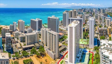 Exceptional Opportunity for Legal Short-Term/Daily Vacation on Ala Wai Golf Course in Hawaii - for sale on GolfHomes.com, golf home, golf lot